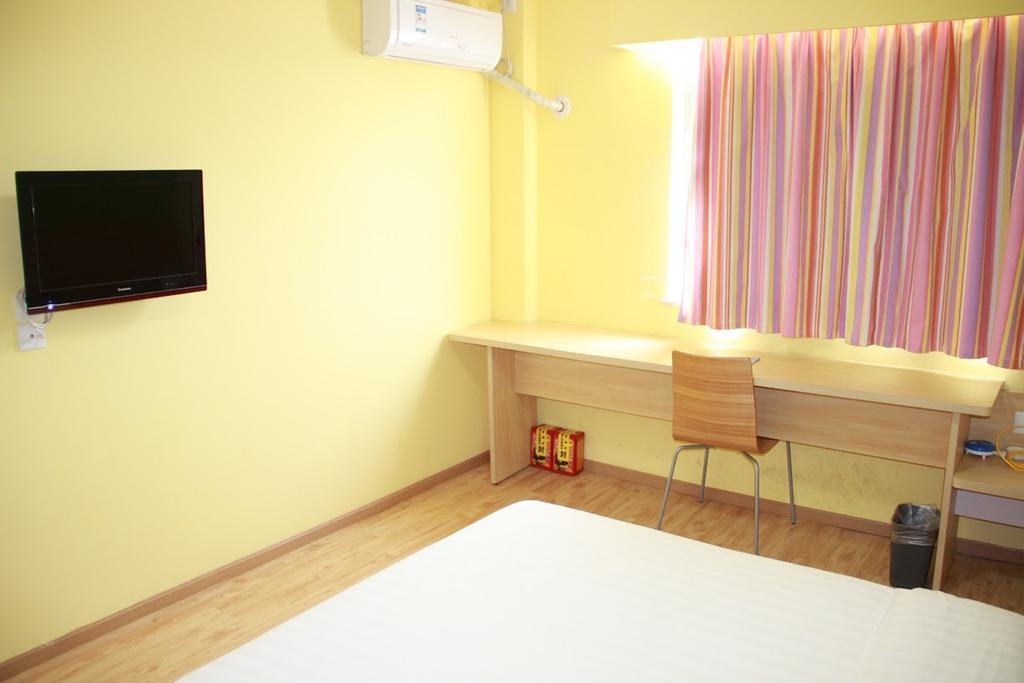 7Days Inn Qingdao Haiyunan Xinglong Road エクステリア 写真